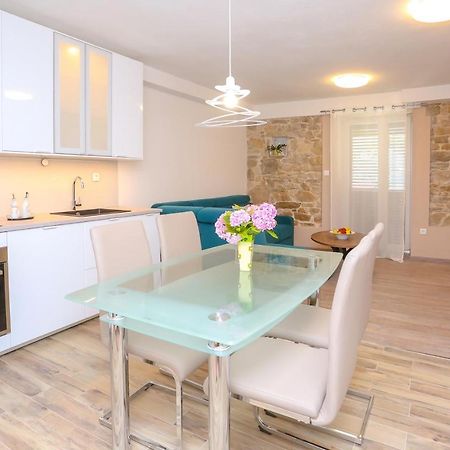 Apartment Dvor Спліт Екстер'єр фото