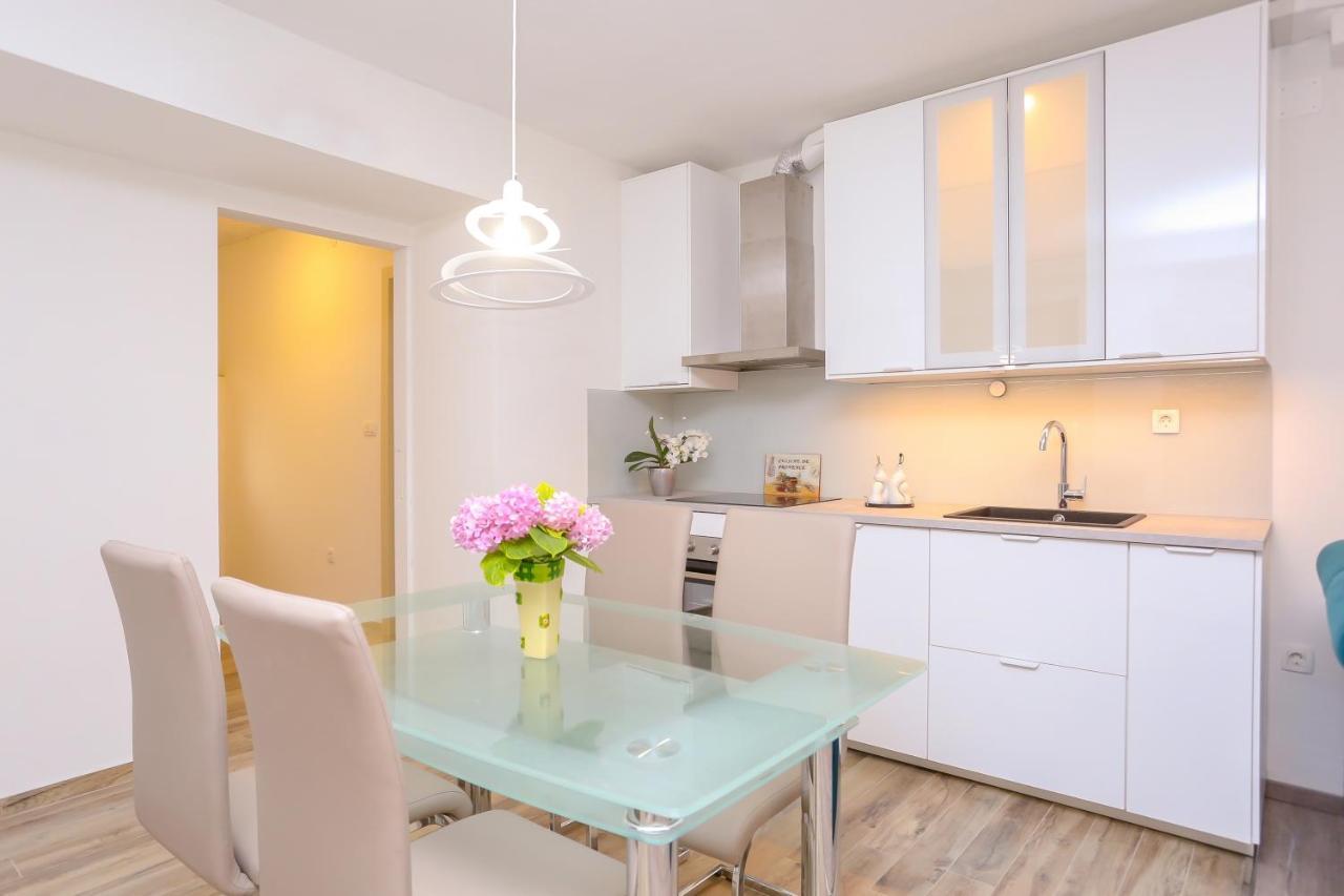 Apartment Dvor Спліт Екстер'єр фото