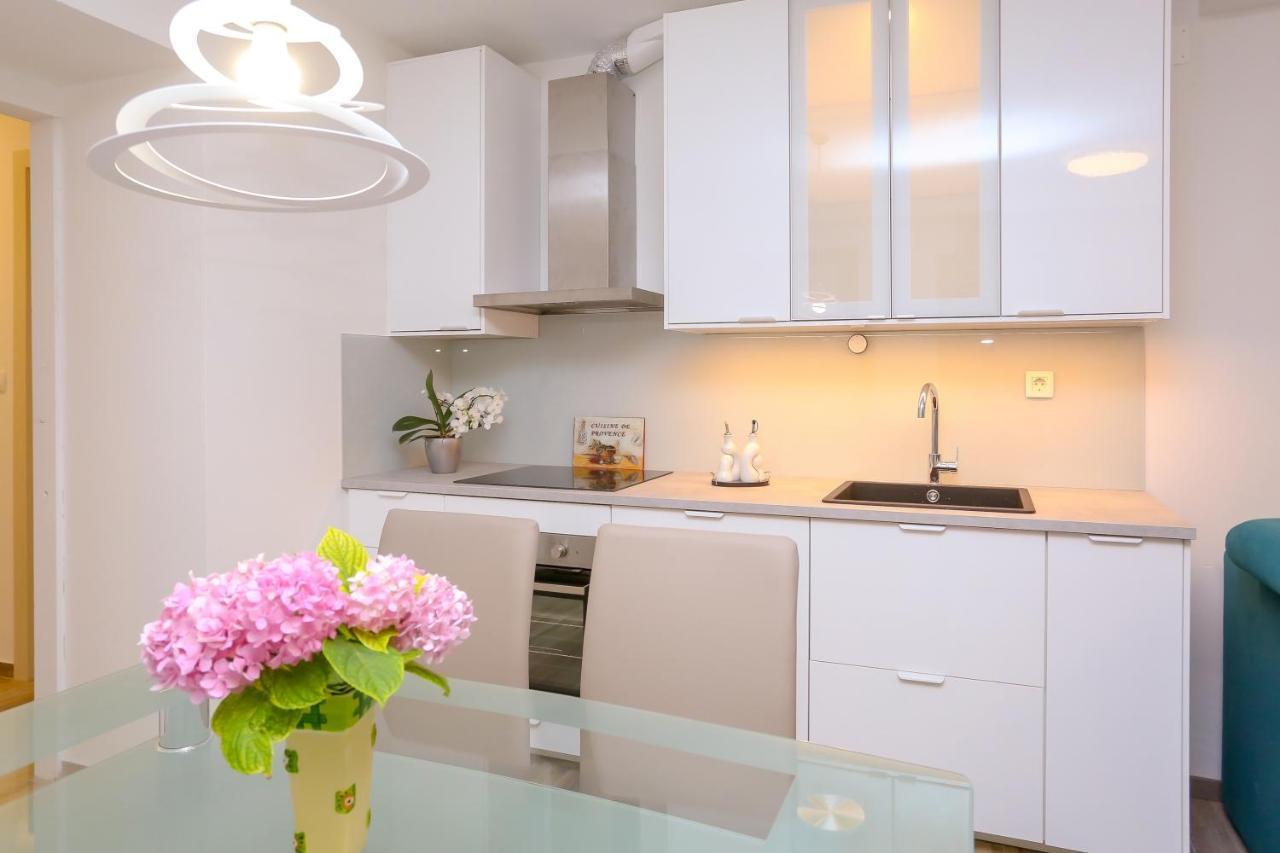 Apartment Dvor Спліт Екстер'єр фото