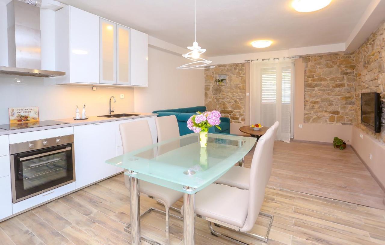 Apartment Dvor Спліт Екстер'єр фото