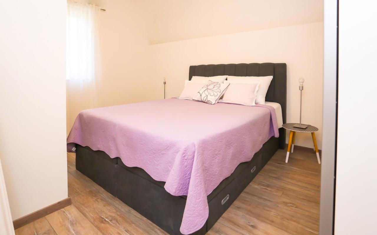 Apartment Dvor Спліт Екстер'єр фото
