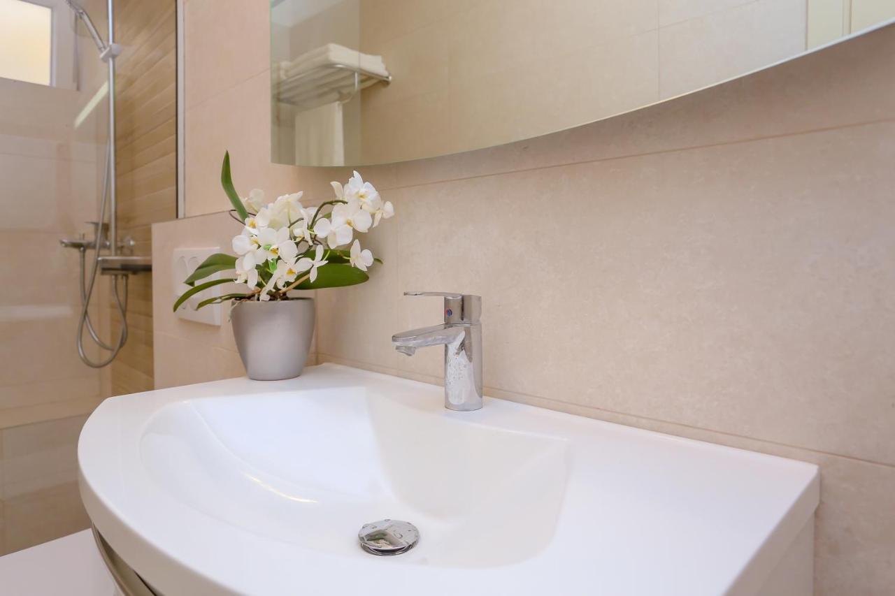 Apartment Dvor Спліт Екстер'єр фото