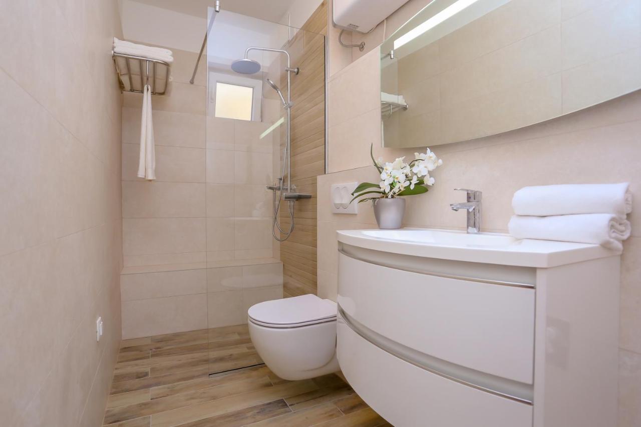 Apartment Dvor Спліт Екстер'єр фото