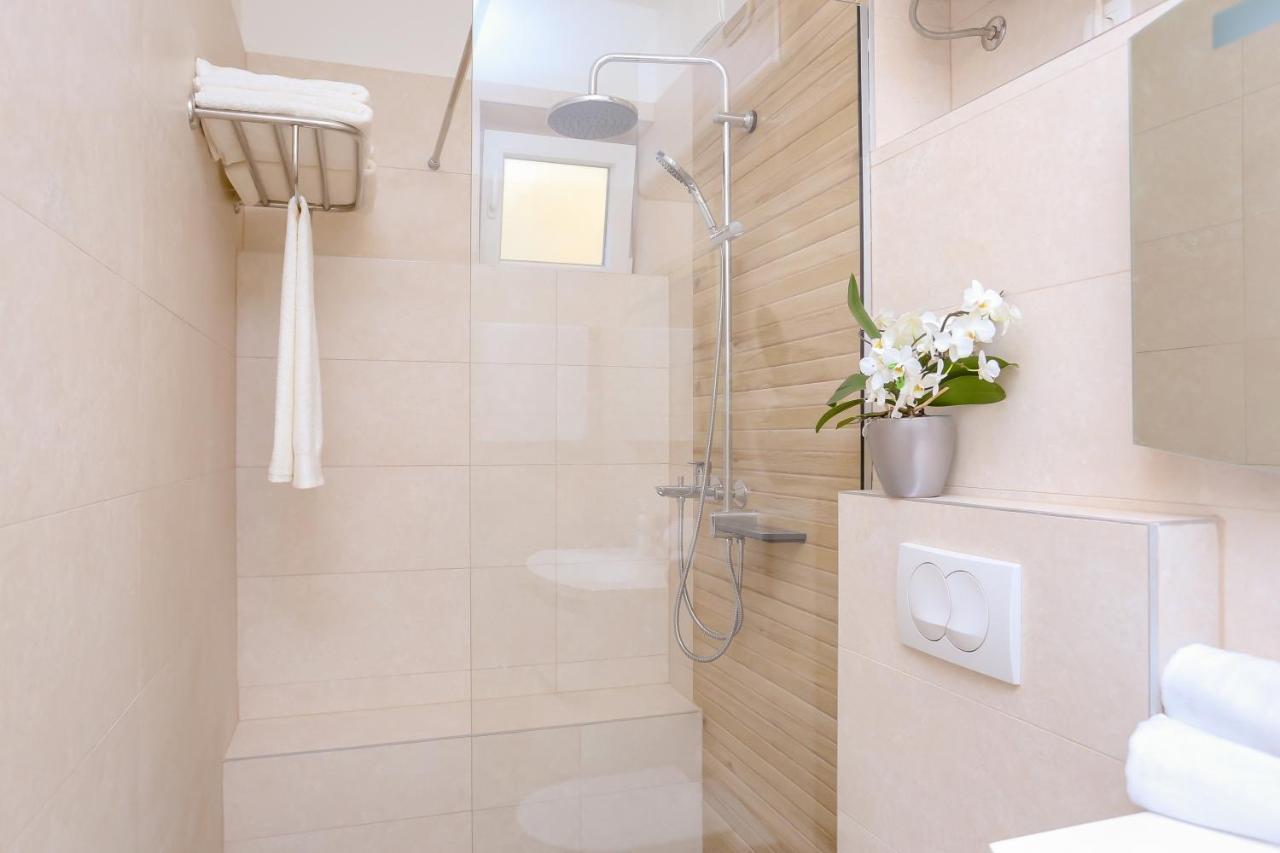 Apartment Dvor Спліт Екстер'єр фото