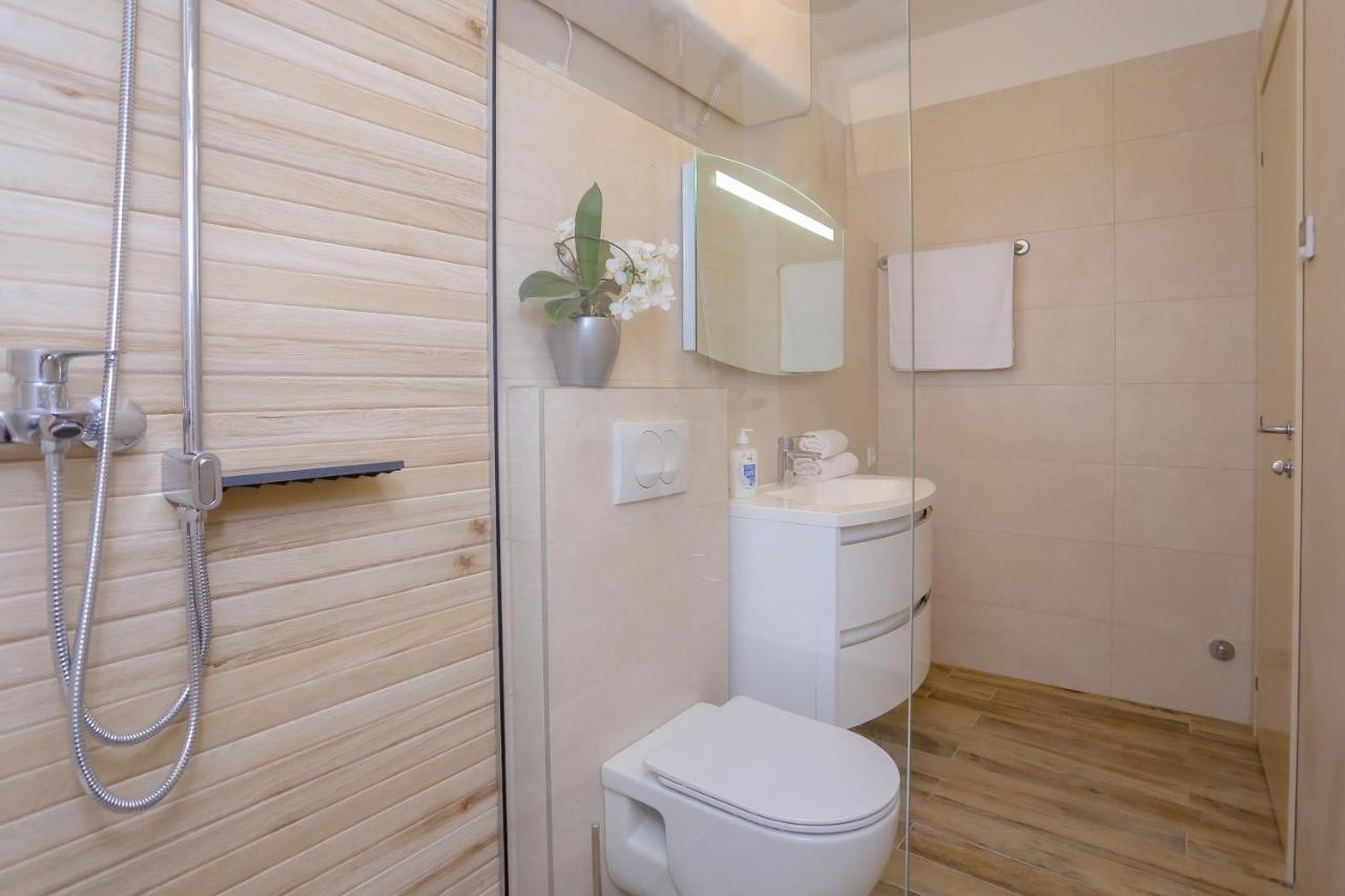 Apartment Dvor Спліт Екстер'єр фото
