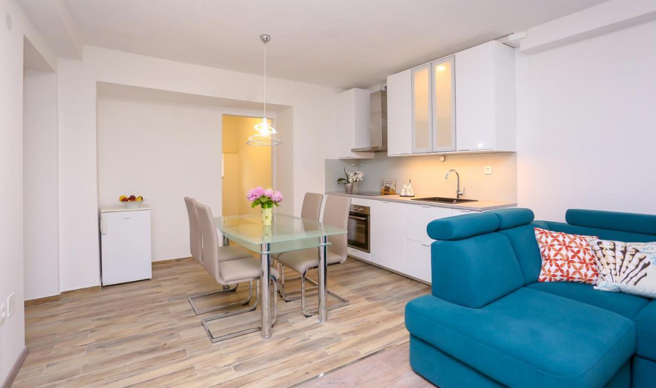 Apartment Dvor Спліт Екстер'єр фото