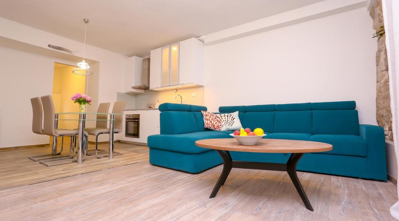Apartment Dvor Спліт Екстер'єр фото