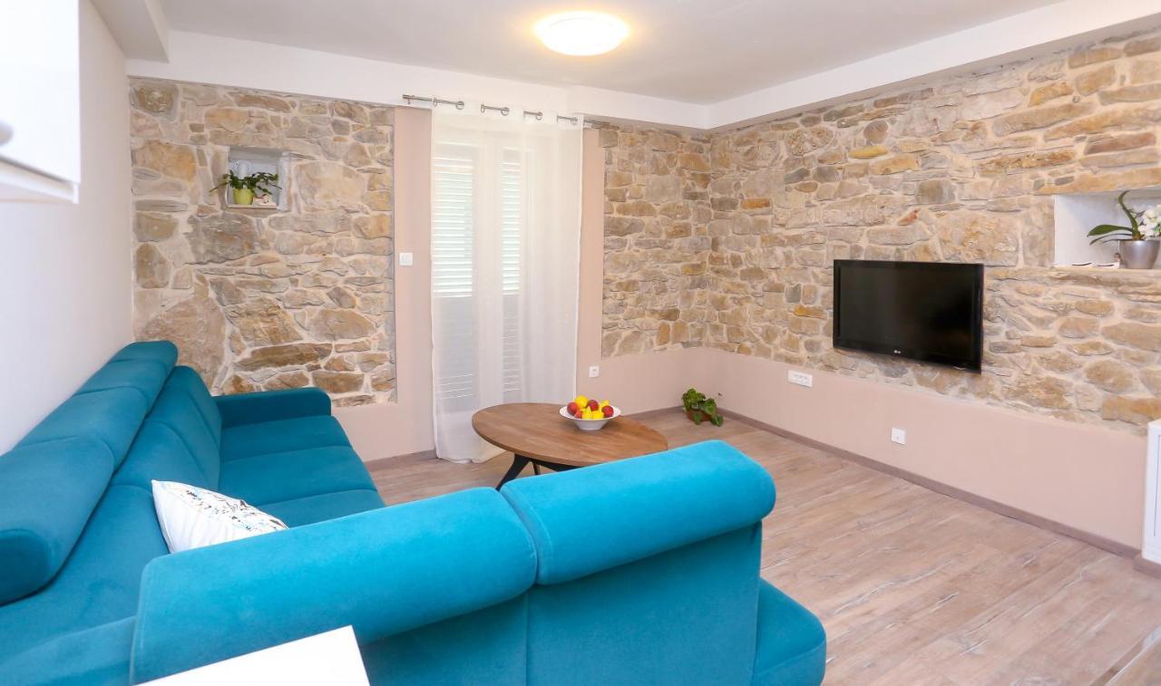 Apartment Dvor Спліт Екстер'єр фото