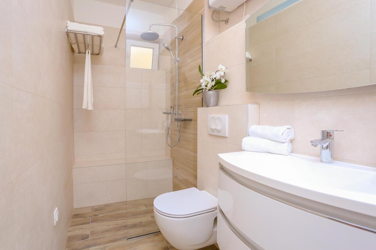 Apartment Dvor Спліт Екстер'єр фото